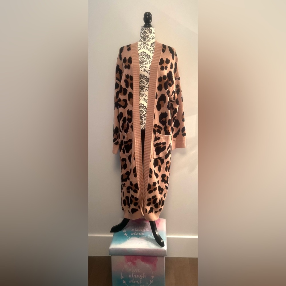 Silver icing cardigan size 2xl NWT. Pepper and Zoe